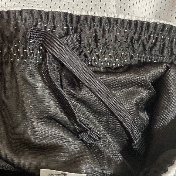 Athletic Works Kids Gray Mesh Athletic Basketball Shorts - Picture 5 of 7